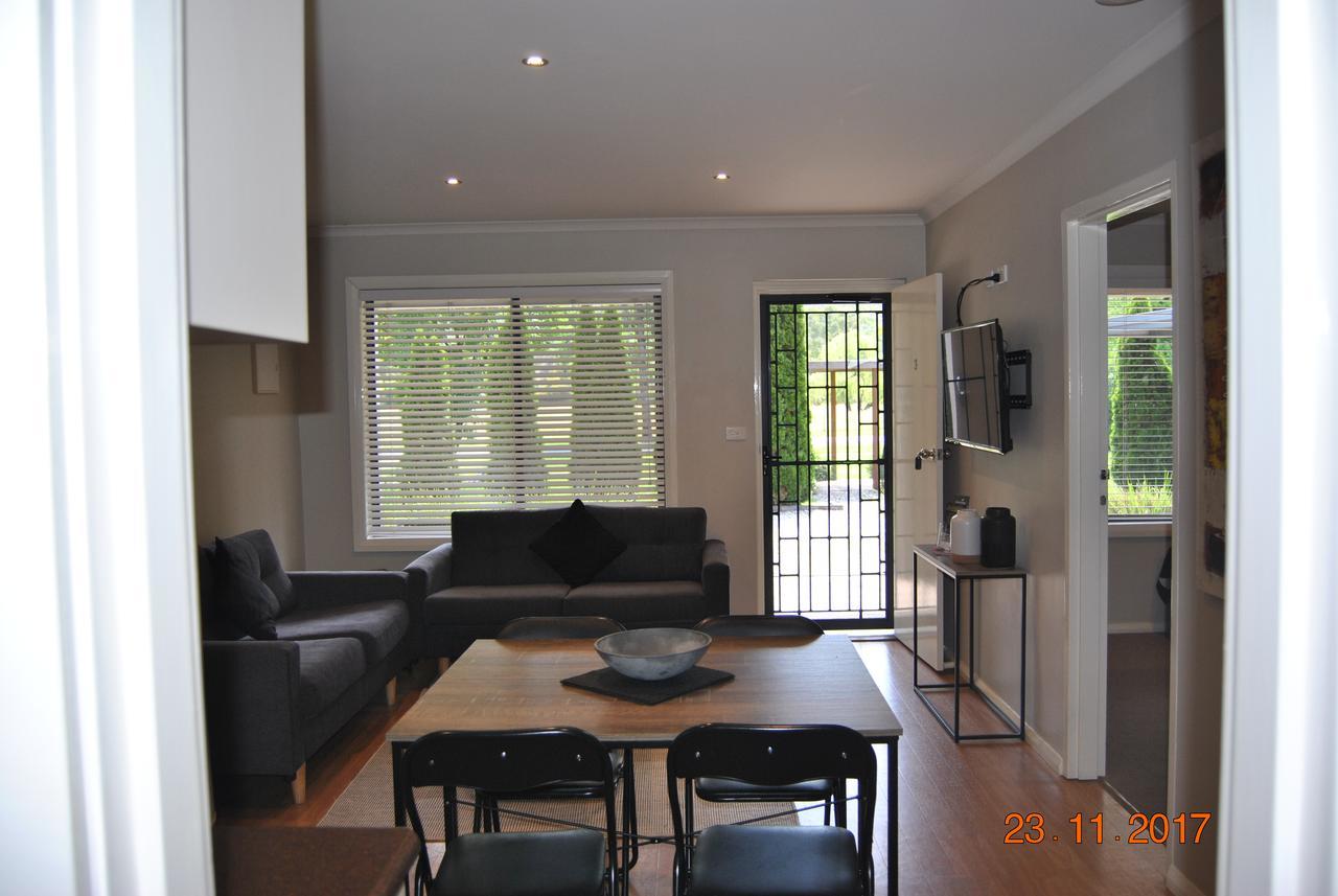 Grevillea Gardens Apartment 3 Bright Dış mekan fotoğraf